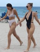 Bianca-Elouise-in-Swimsuit-810