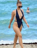 Bianca-Elouise-in-Swimsuit-820