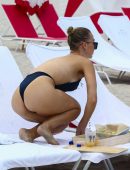Bianca-Elouise-in-Swimsuit-821