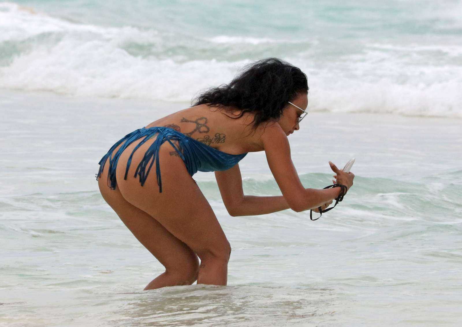 Draya-Michelle-in-Blue-Swimsuit-126