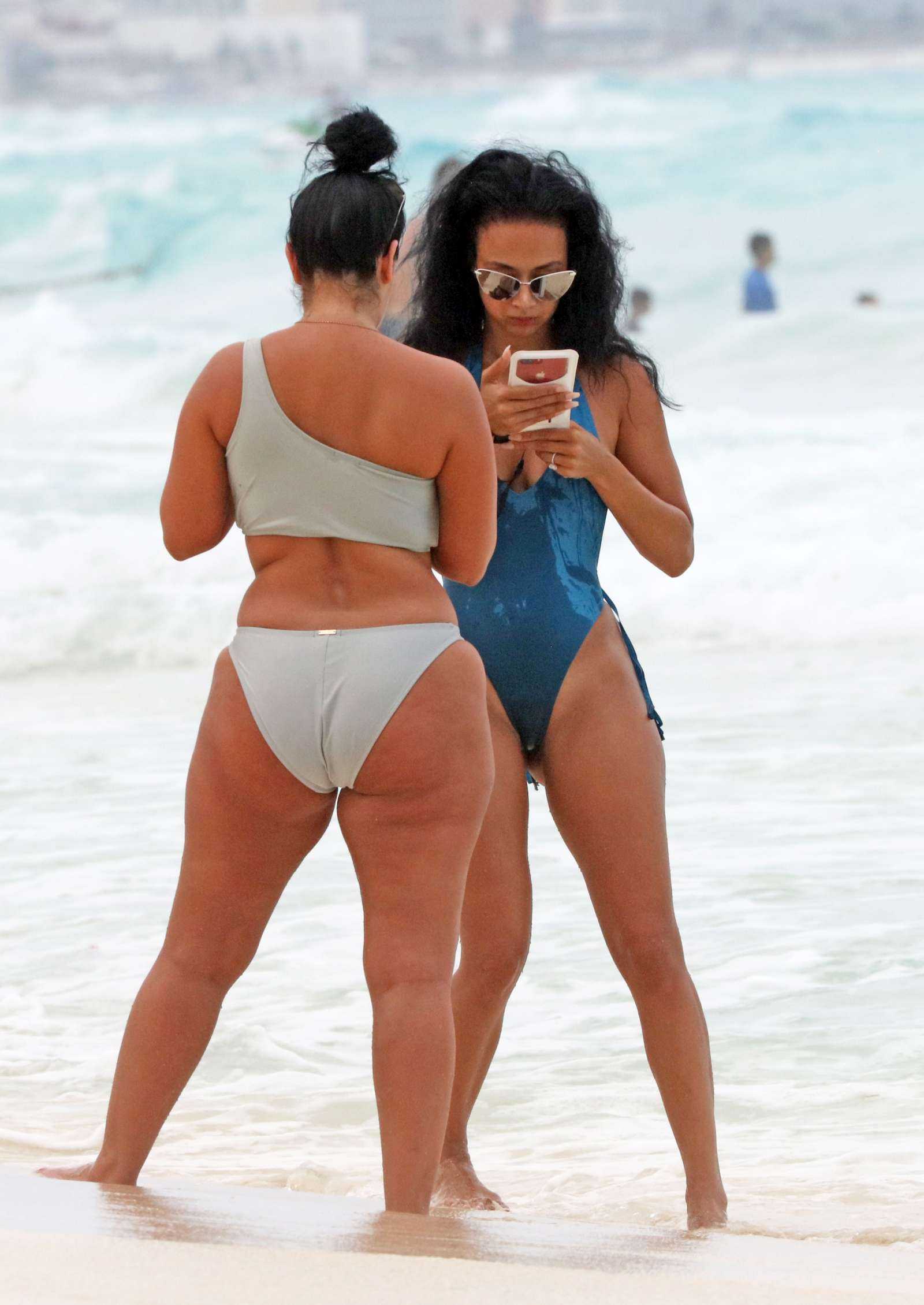 Draya-Michelle-in-Blue-Swimsuit-133