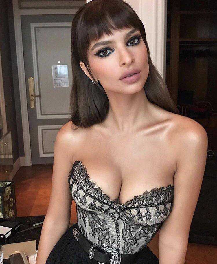 Emily-Ratajkowski-101