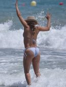 Eva-Longoria-in-Bikini-503