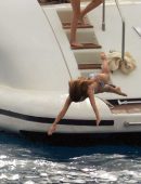 Eva-Longoria-in-Bikini-610