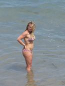 Hilary-Duff-in-Bikini-208