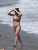 Hilary-Duff-in-Bikini-214