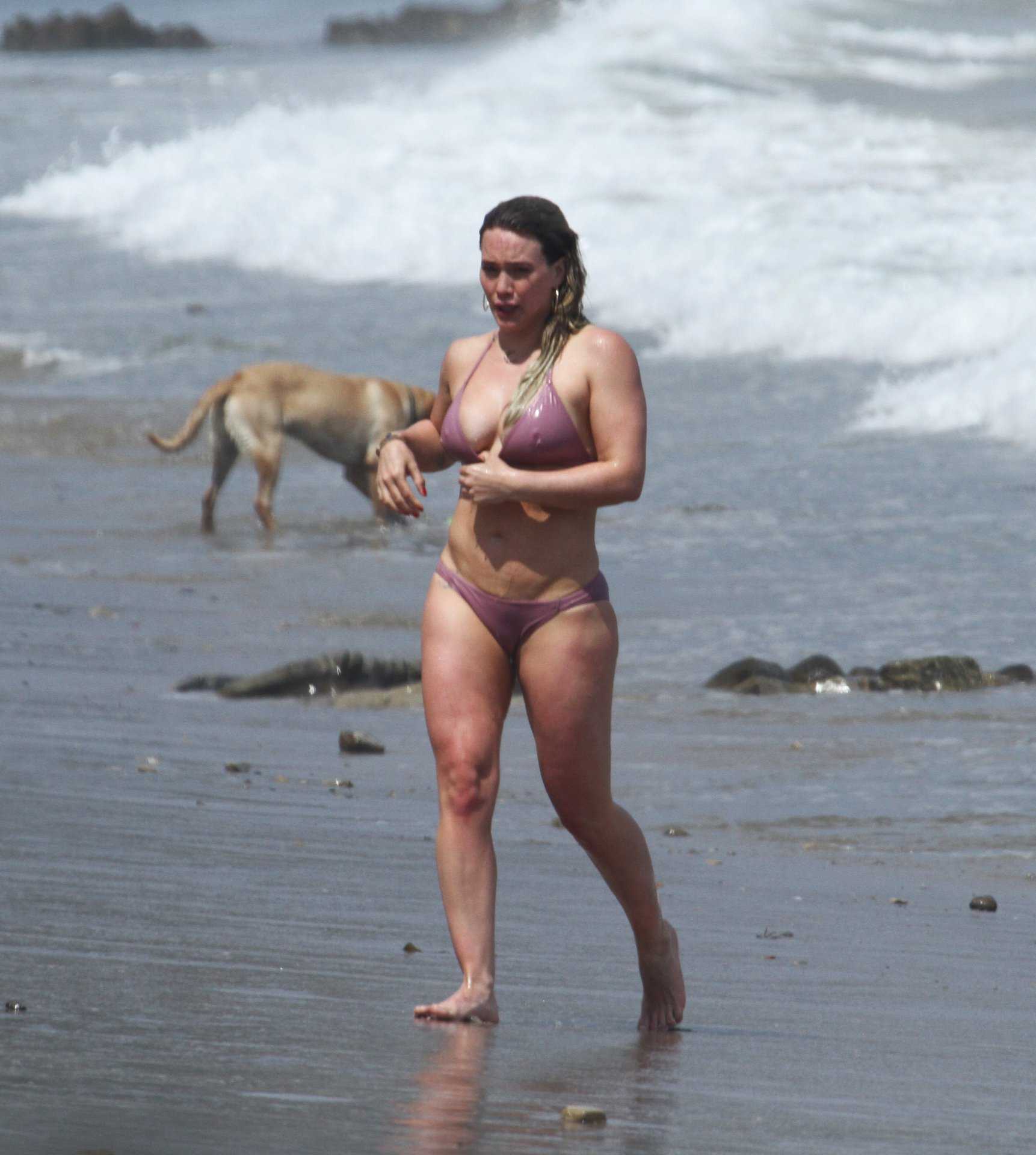 Hilary-Duff-in-Bikini-215
