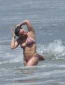 Hilary-Duff-in-Bikini-217