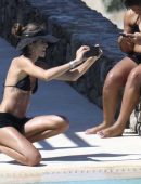 Izabel-Goulart-in-Bikini-124