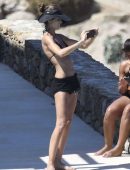 Izabel-Goulart-in-Bikini-128