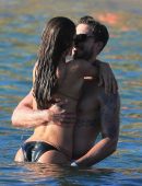 Izabel-Goulart-in-Bikini-201