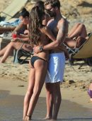 Izabel-Goulart-in-Bikini-206