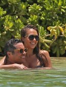 Jessica-Alba-in-Black-Bikini-612