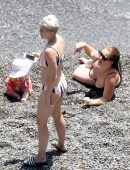 Katy-Perry-in-Bikini-202