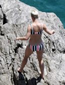 Katy-Perry-in-Bikini-211