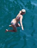 Katy-Perry-in-Bikini-219