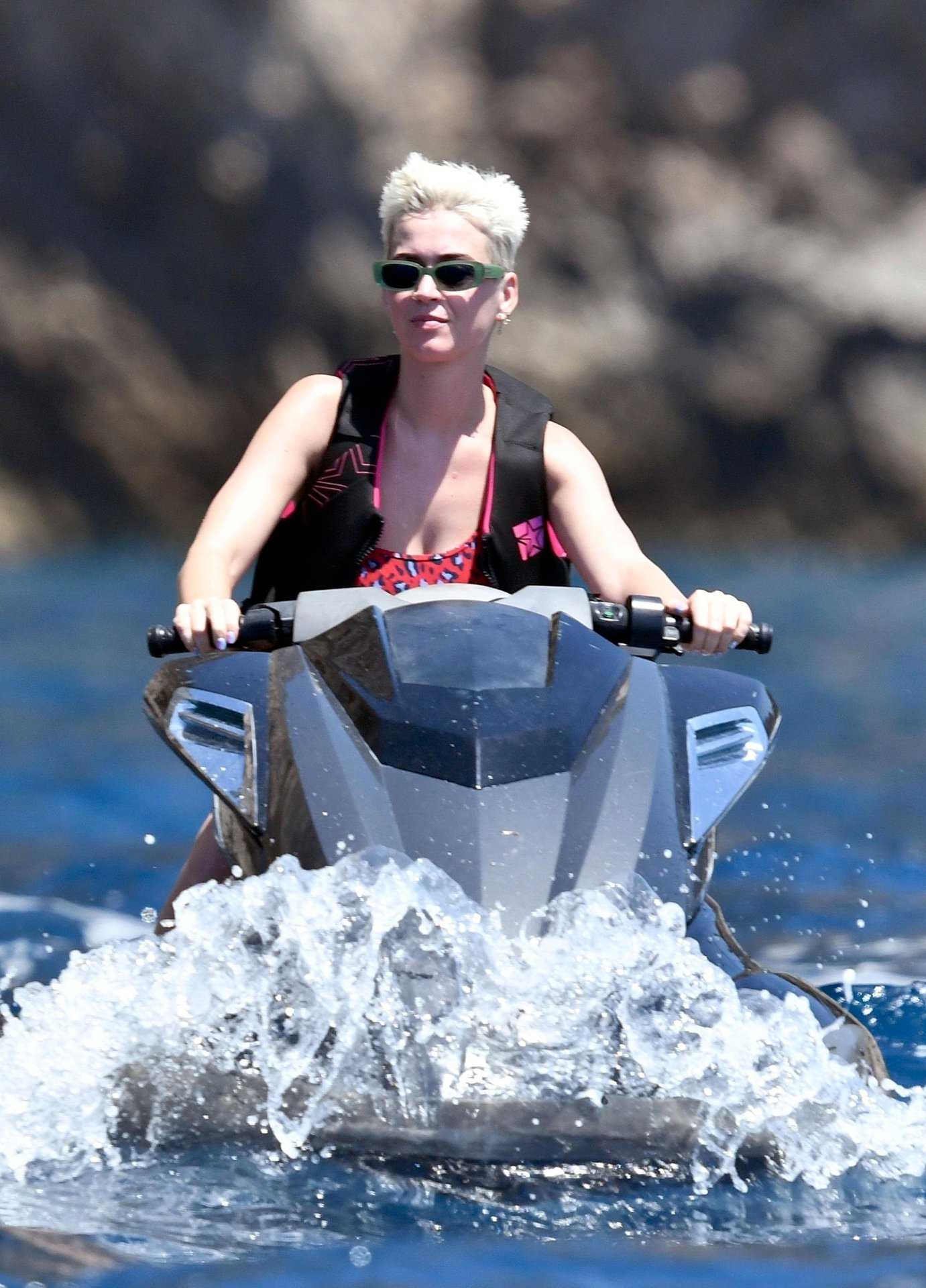 Katy-Perry-in-Red-Swimsuit-358