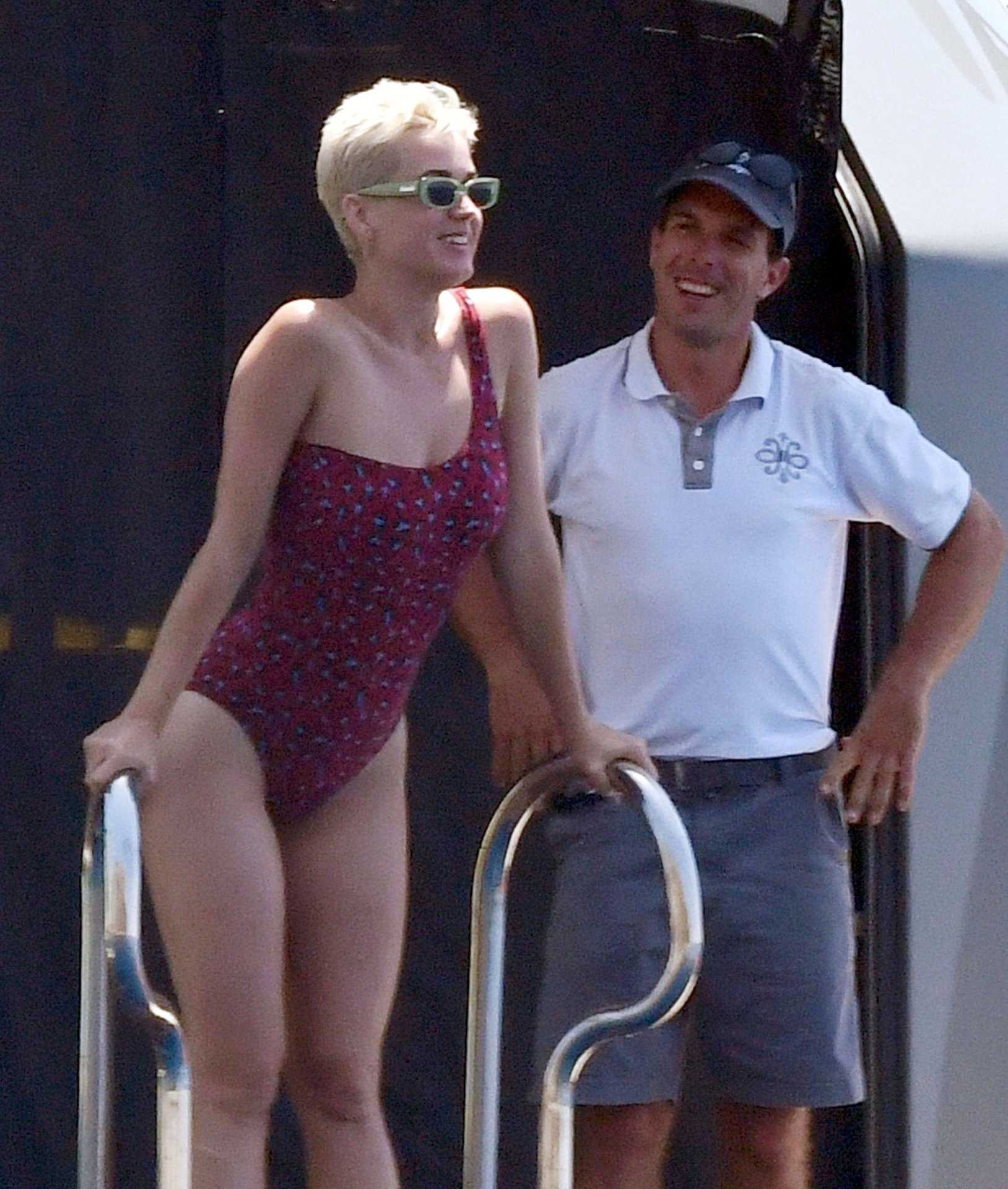 Katy-Perry-in-Red-Swimsuit-361