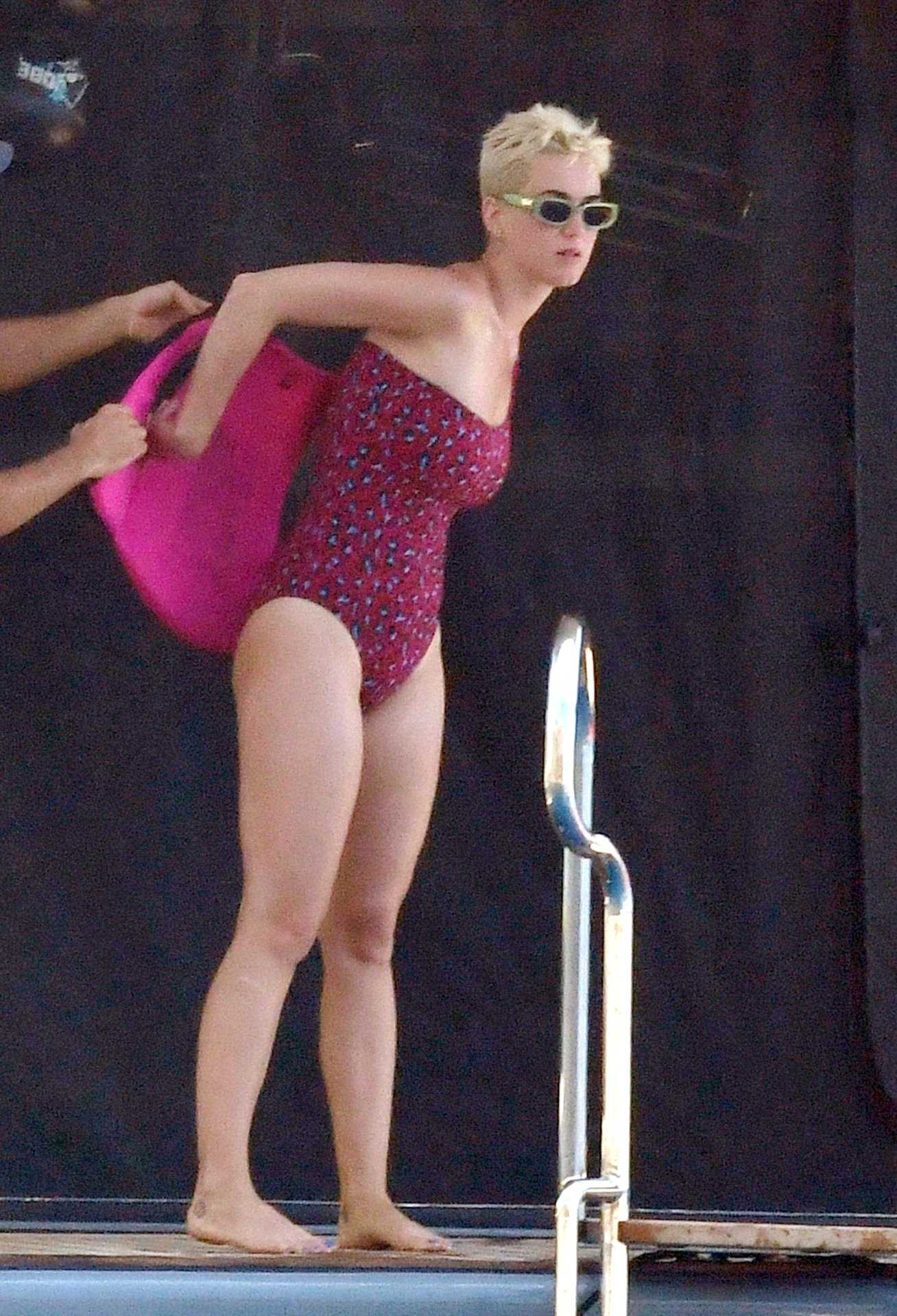 Katy-Perry-in-Red-Swimsuit-370