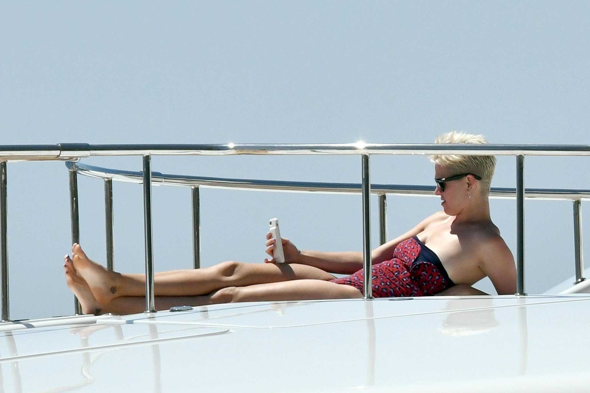Katy-Perry-in-Red-Swimsuit-374