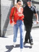 Kendall-Jenner-Braless-981