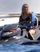 Kimberley Garner – Bikini Candids in Italy