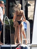 Kimberley-Garner-in-Bikini-260