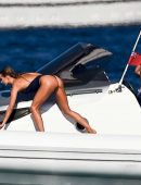 Kimberley Garner – Swimsuit Candids in St. Tropez
