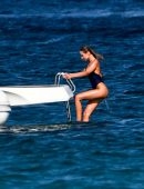 Kimberley-Garner-in-Black-Swimsuit-471