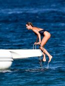 Kimberley-Garner-in-Black-Swimsuit-472