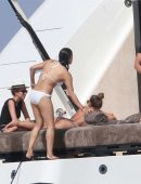 Michelle-Rodriguez-in-Bikini-202