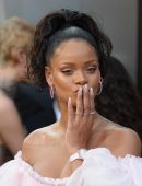 Rihanna-505