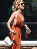 Sarah-Hyland-Out-and-About-in-Studio-City-12