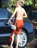 Sarah-Hyland-Out-and-About-in-Studio-City-3