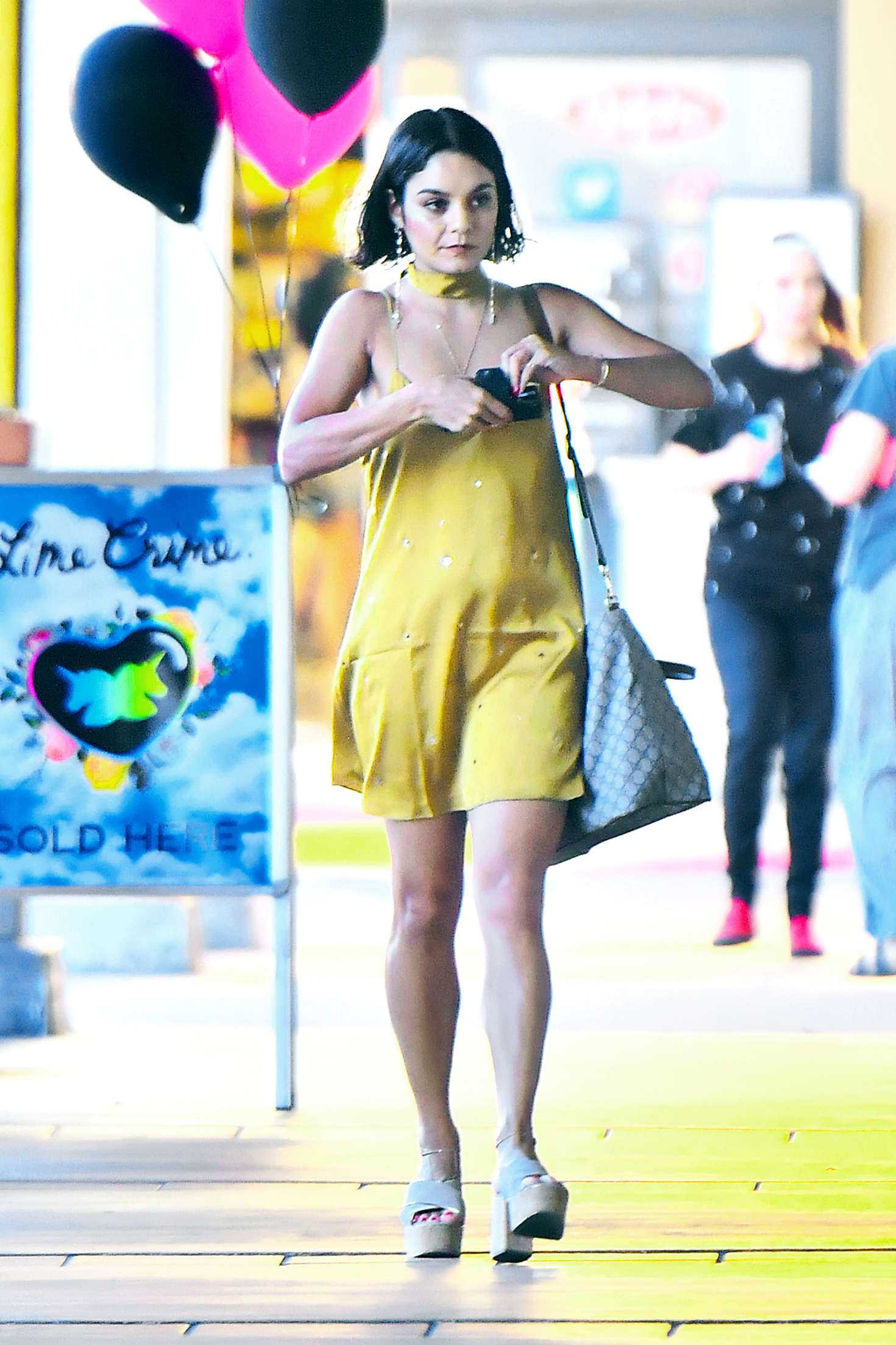 Vanessa-Hudgens-Leggy-125