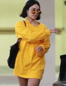 Vanessa-Hudgens-Leggy-484