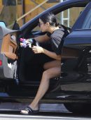 Vanessa-Hudgens-Leggy-552