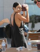 Vanessa-Hudgens-Sideboob-701