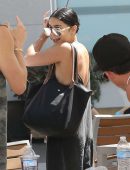 Vanessa-Hudgens-Sideboob-703