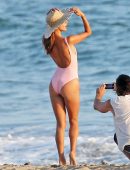 Alessandra-Ambrosio-in-Pink-Swimsuit-5