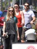 Amanda Seyfried Pokies, walking her Dog in LA