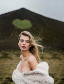 Bregje-Heinen-in-Maxim-Magazine-Photoshoot-September-2017-6