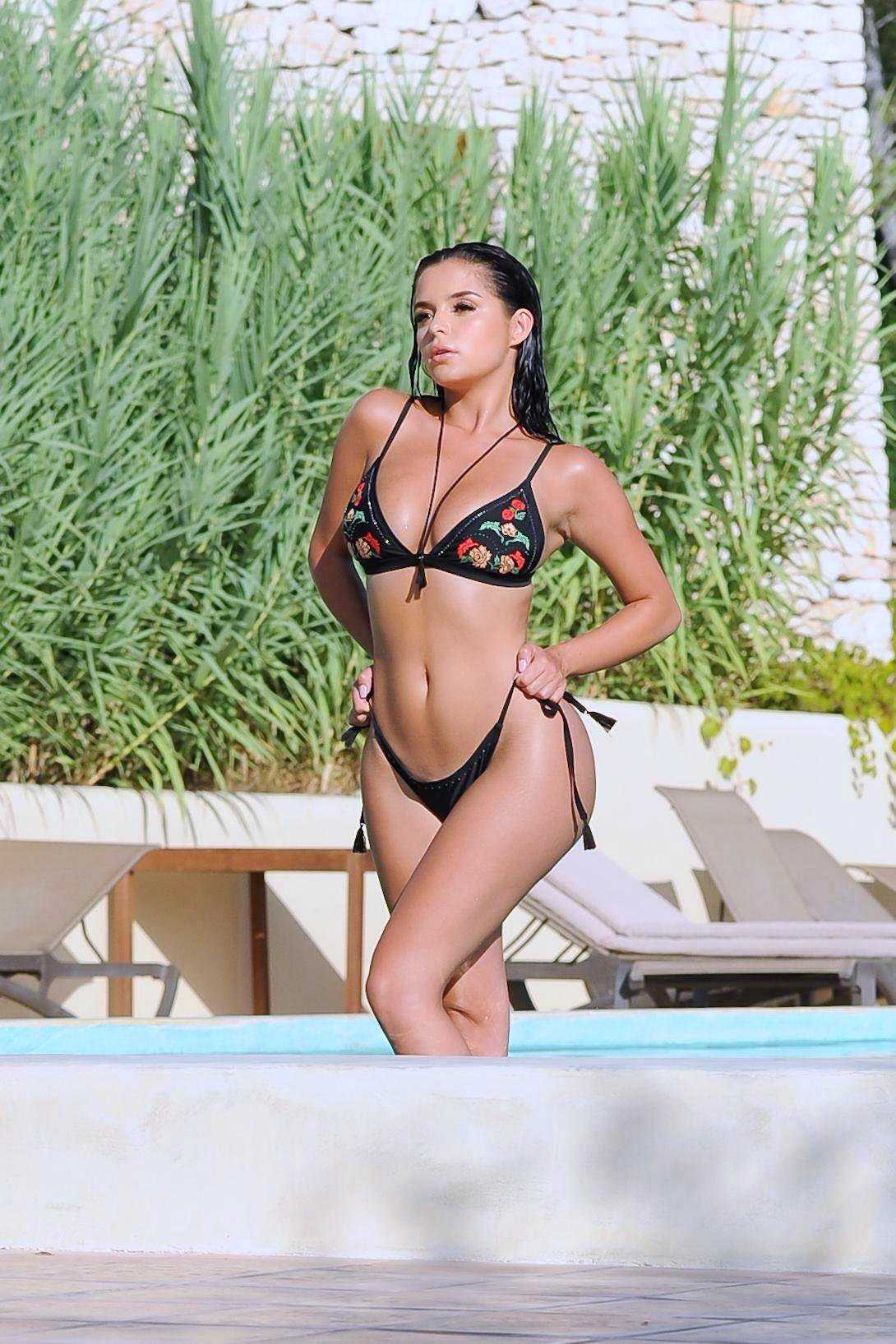 Demi-Rose-814