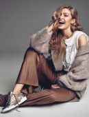 Gigi Hadid by Henrique Gendre for Vogue Korea - Spetember 2017