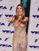 Heidi Klum at 2017 MTV Video Music Awards in LA