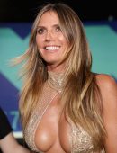 Heidi Klum at 2017 MTV Video Music Awards in LA
