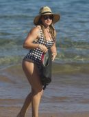 Hilary-Duff-Ass-in-Swimsuit-14