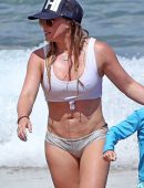 Hilary-Duff-in-Bikini-103