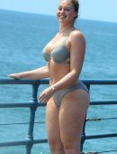 Iskra-Lawrence-4