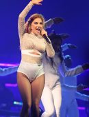 Lady-Gaga-on-Joanne-World-Tour-8